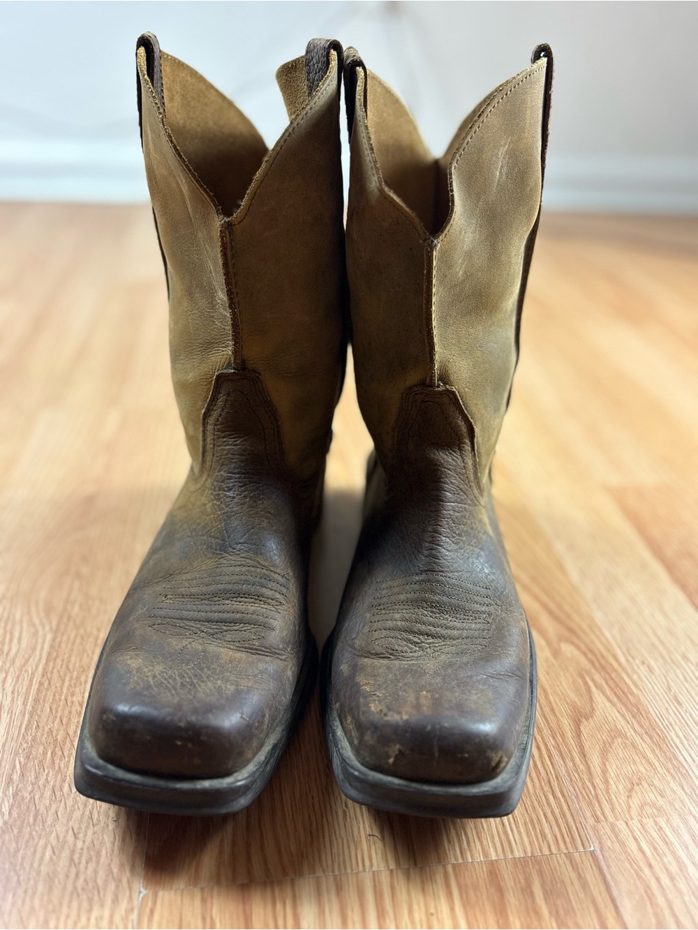 Ariat Two-Tone Brown/Tan Leather Western Boots